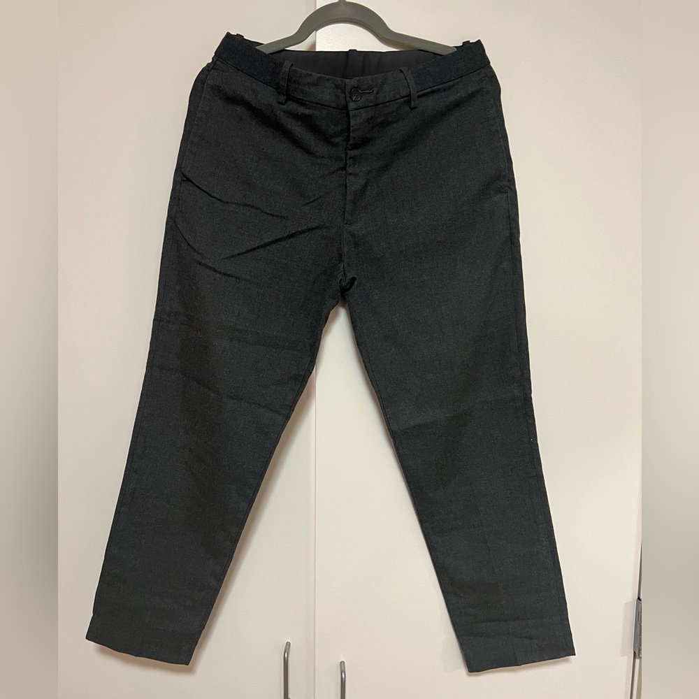 Uniqlo men gray slacks M